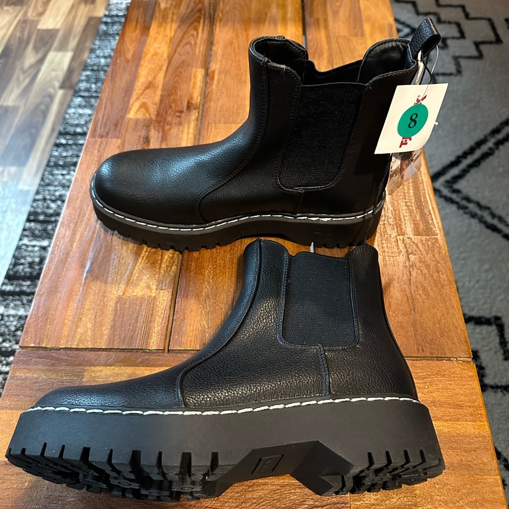 Black Chunky Chelsea Boots